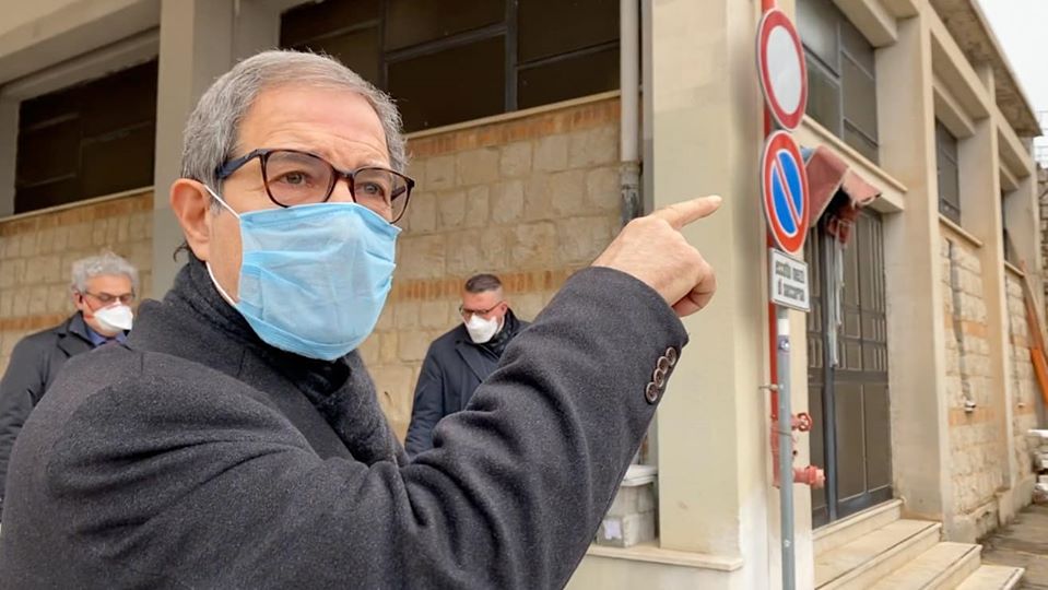 I delusi di Conte chiedono aiuto Buttanissima Sicilia