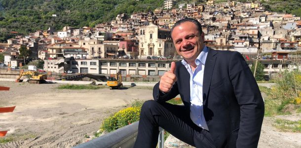 Il nuovo record di De Luca: sindaco anche a Taormina