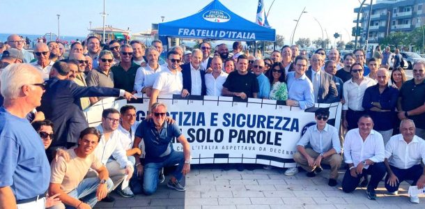 Fratelli d’Italia, lo show dei finti buoni (un po’ smemorati)