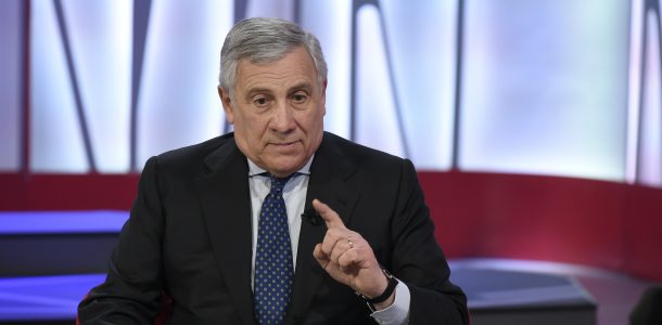 Tajani va a rapporto dai Berlusconi e torna telecomandato
