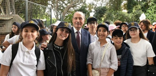 Gli voltano tutti le spalle. In salita il bis per Schifani