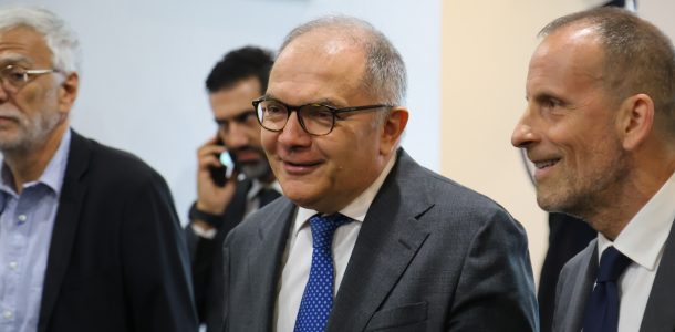 De Lucia: “Mafiosi comandano dalle carceri coi telefonini”